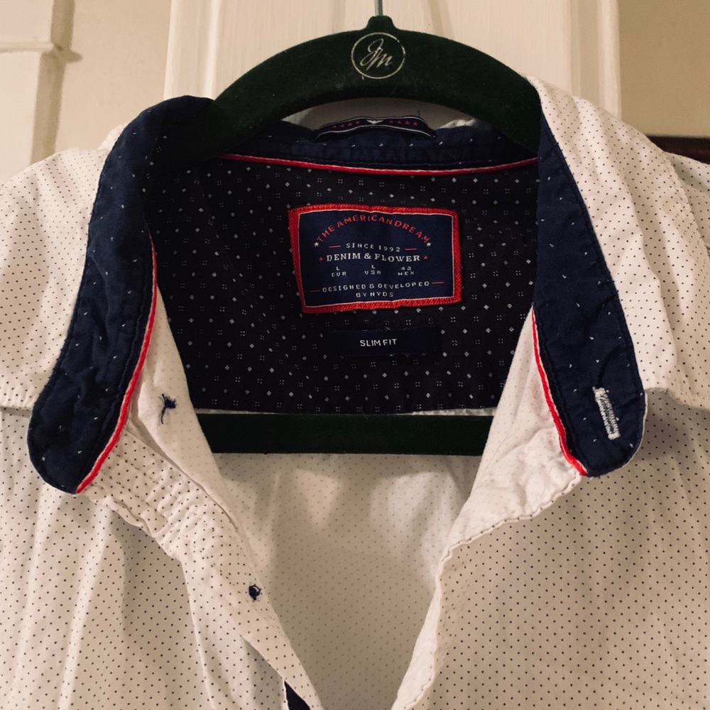 Short sleeve button up